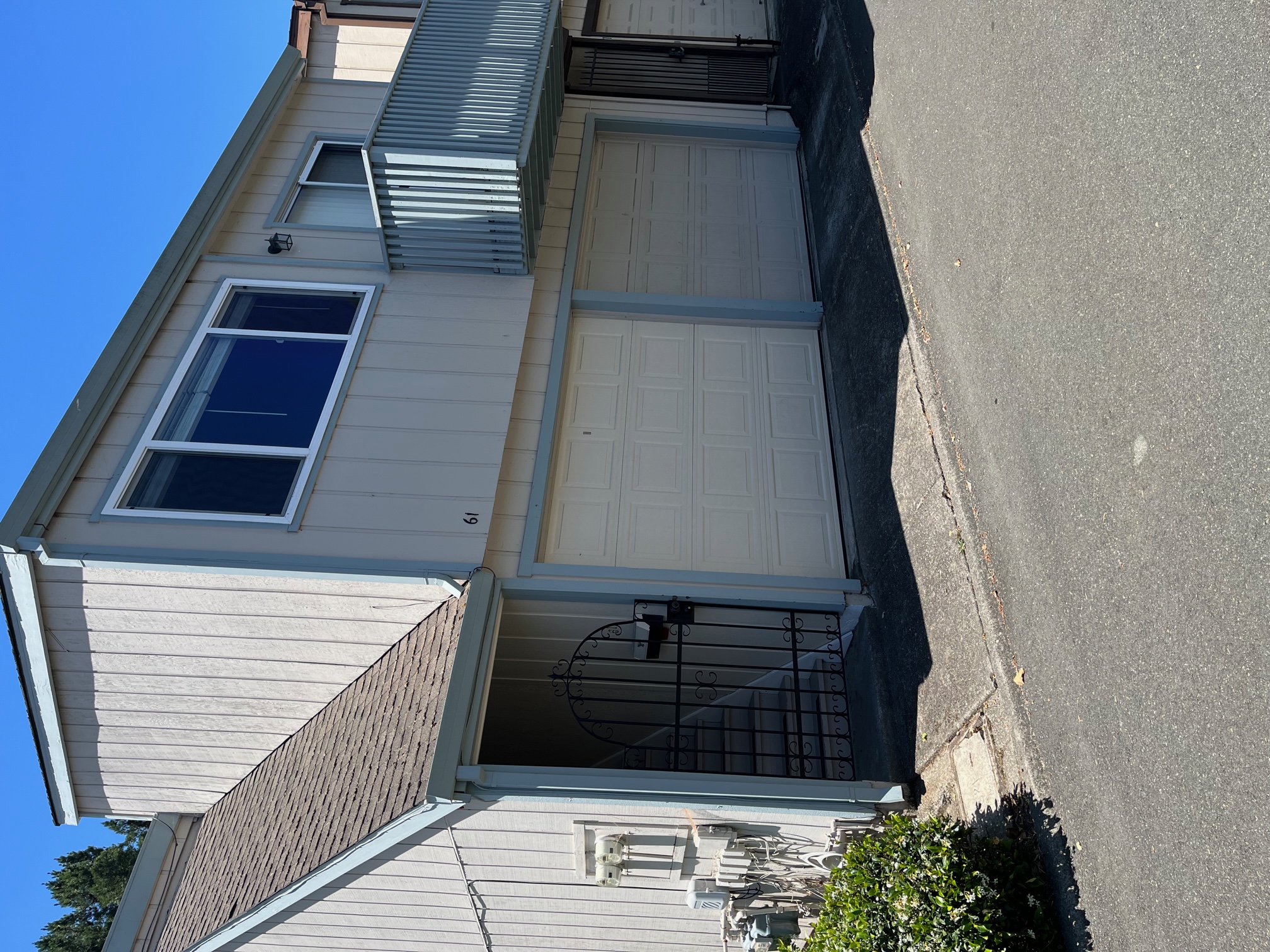 61 Knolls Lane