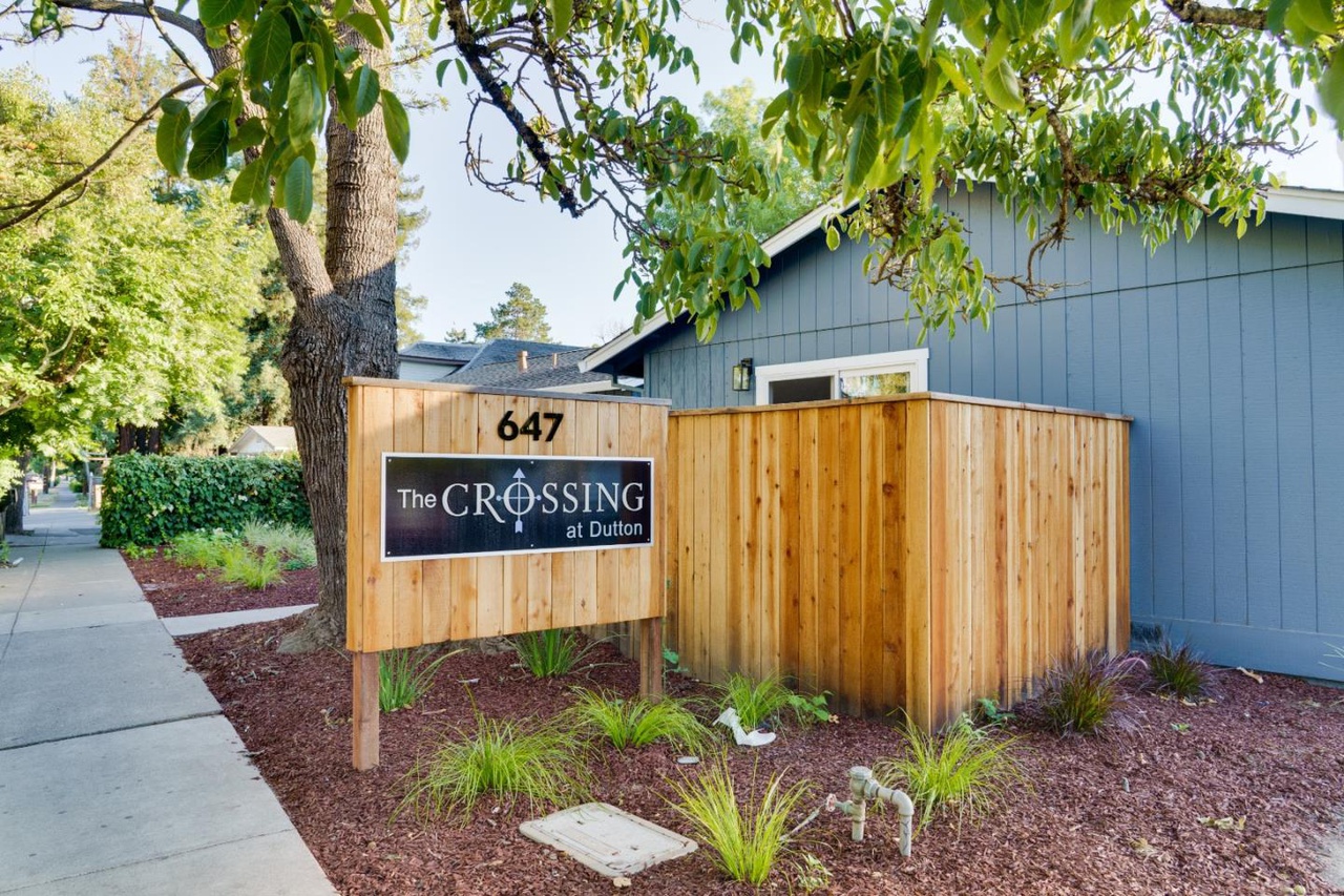 647 Dutton Avenue - 7