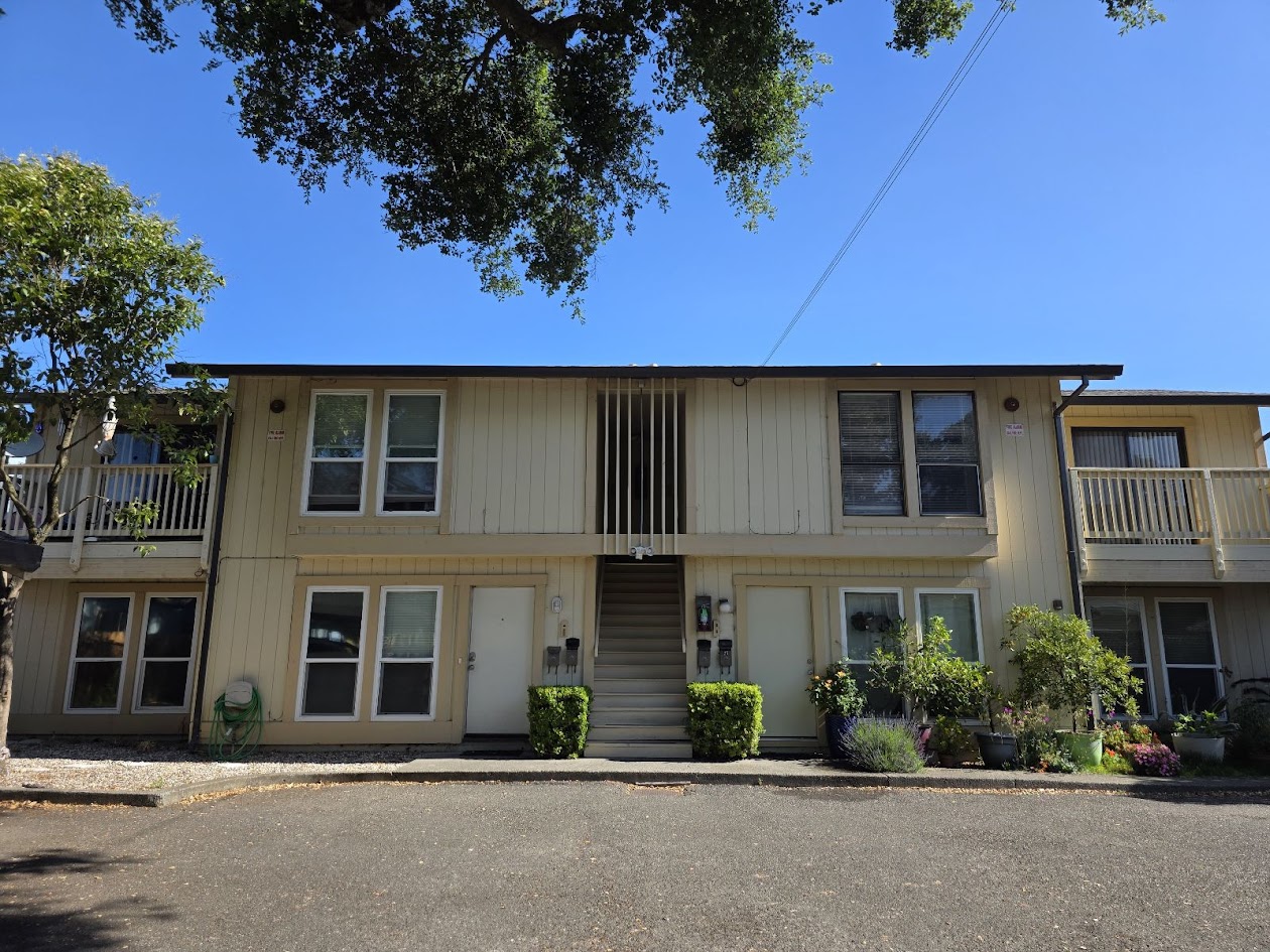 127 Lincoln Street - D