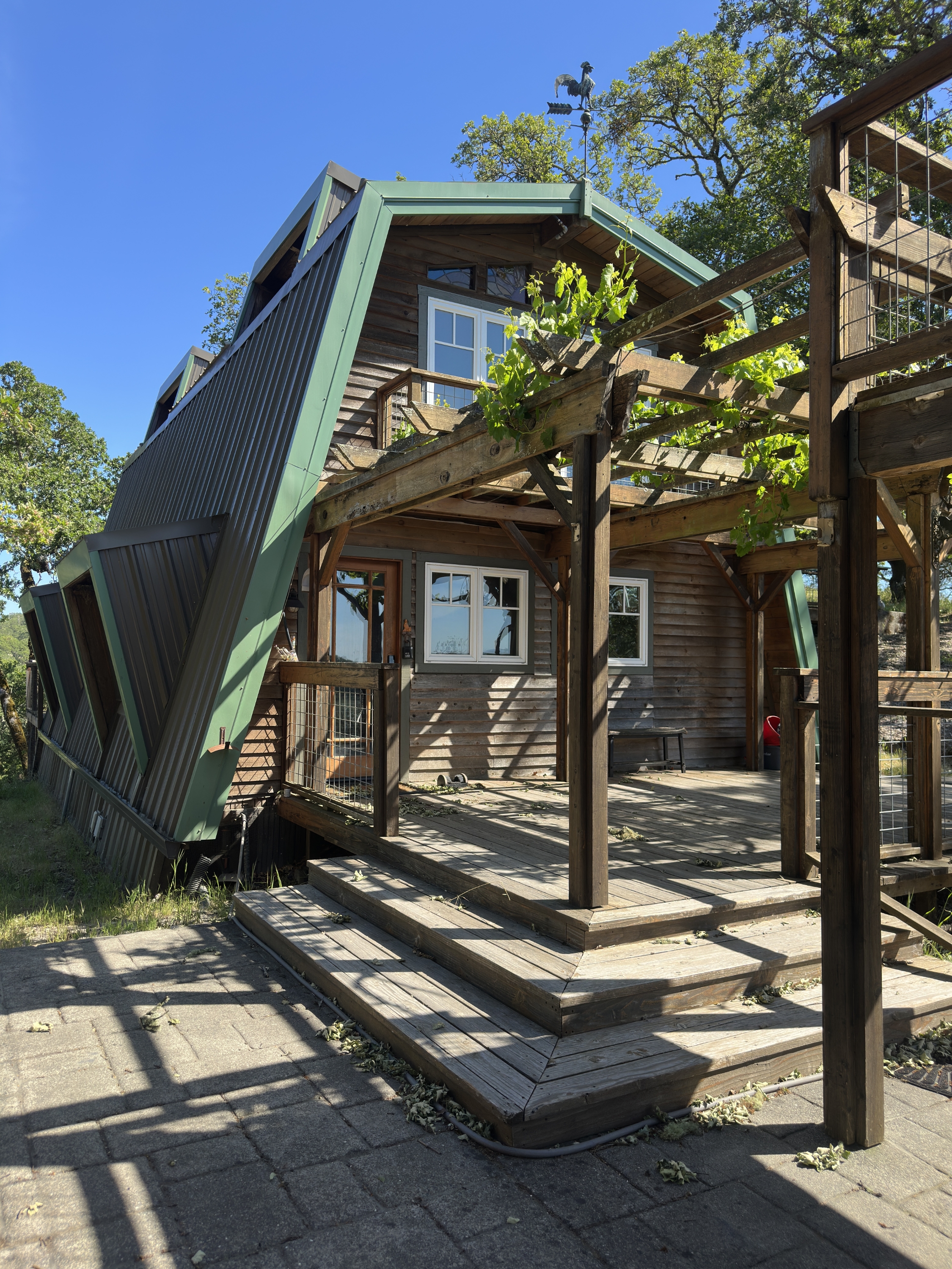 2770 Leslie Road